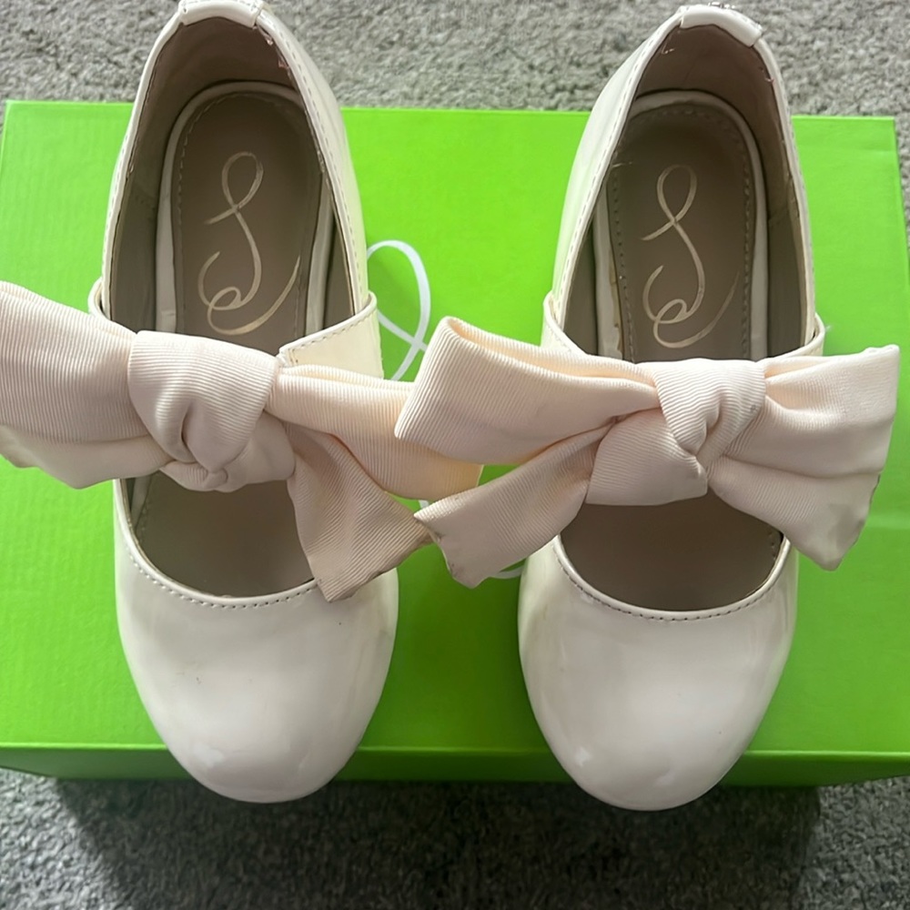 SAM EDELMAN Kid’s TEDDY IVORY BOW  Size 11 M
